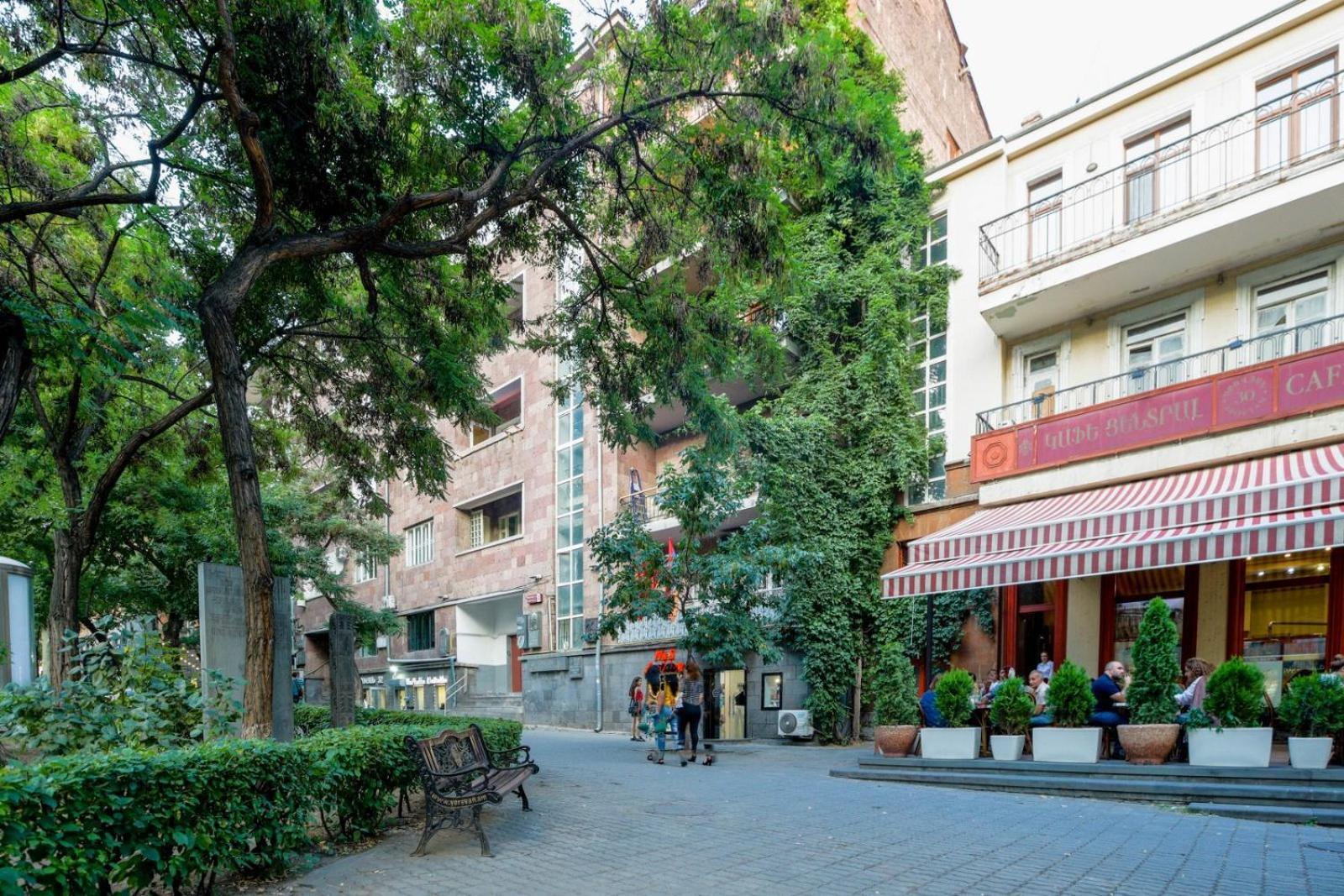 Stay Inn-Apartments On Abovyan 32 Єреван Екстер'єр фото